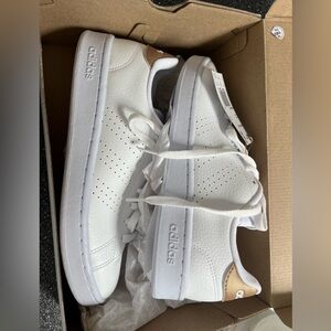 NEW adidas advantage womens sneakers